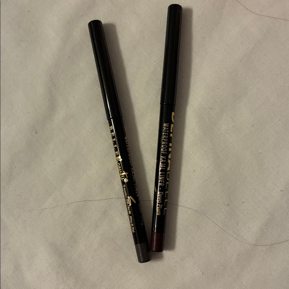 Floral Pink Makeup Bag with Accessories - Picture 6 of 9